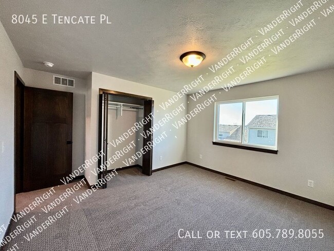 Building Photo - 8045 E Tencate Pl