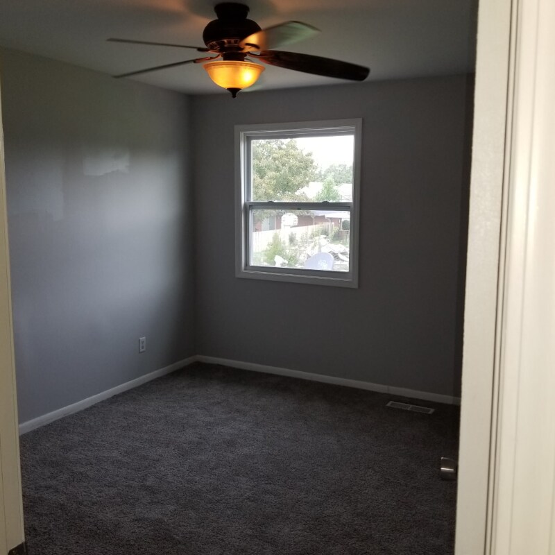 Building Photo - 409 Sal Blvd