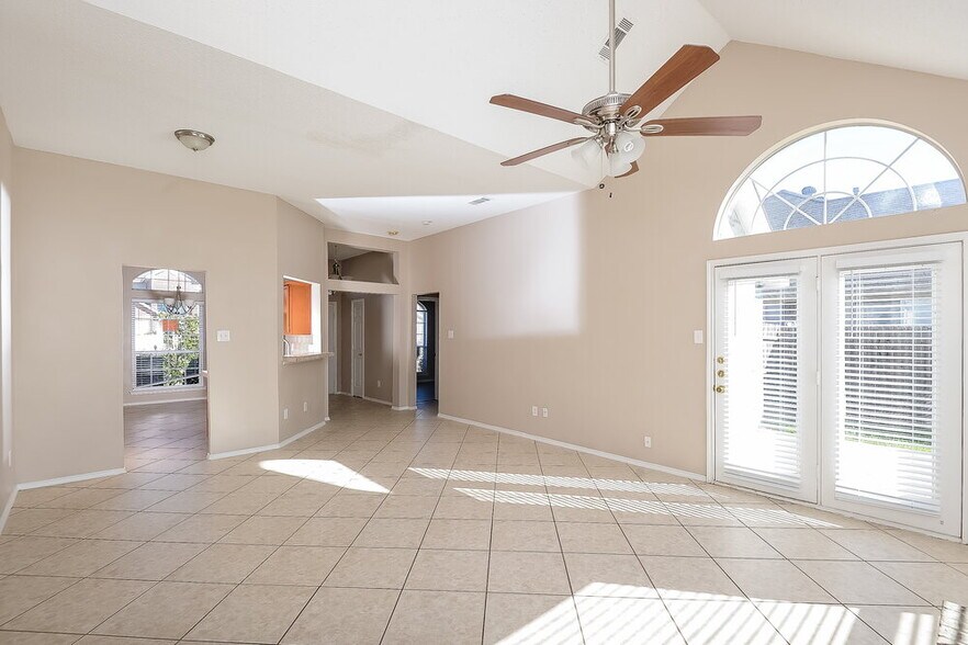 Building Photo - 224 Glen Meadow Dr
