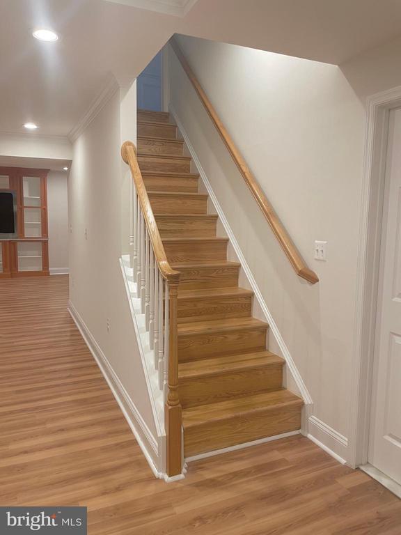 Building Photo - 9309 Main St