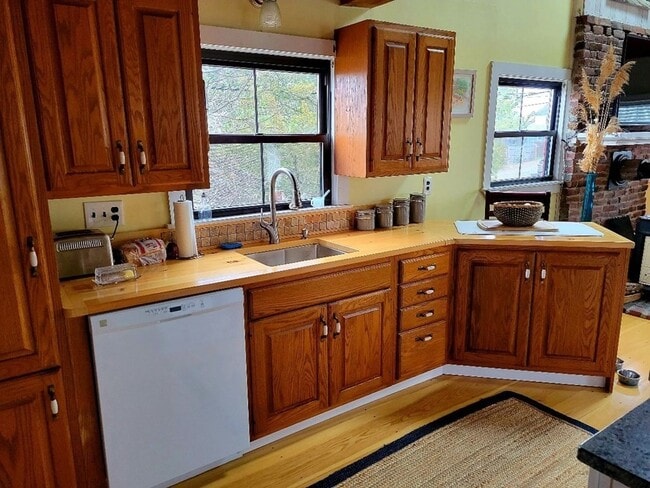 Building Photo - 13 Plum Island Blvd