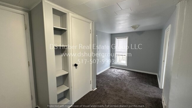 Building Photo - Newly upgraded 2 bed 1 bath single-family ...