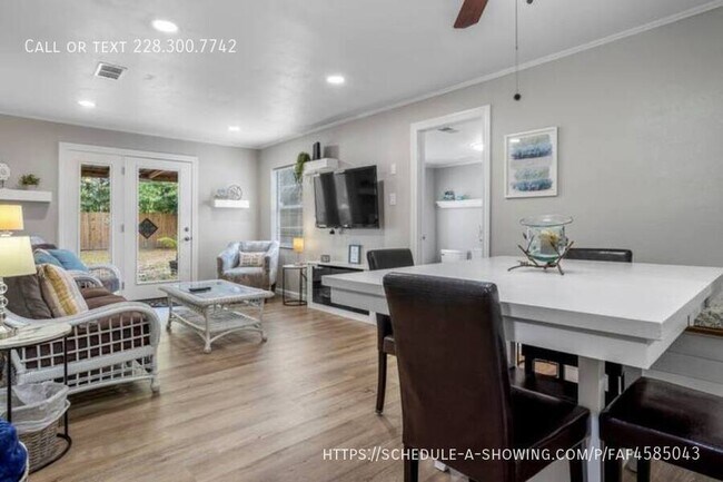 Building Photo - 1807 Curcor Dr