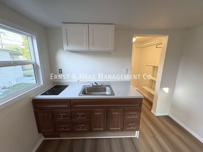 Building Photo - 15334 Orizaba Ave