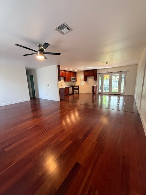 Building Photo - 8425 E Bonita Dr