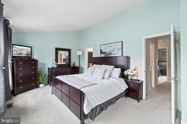 Primary Bedroom - 6908 Compton Valley Ct