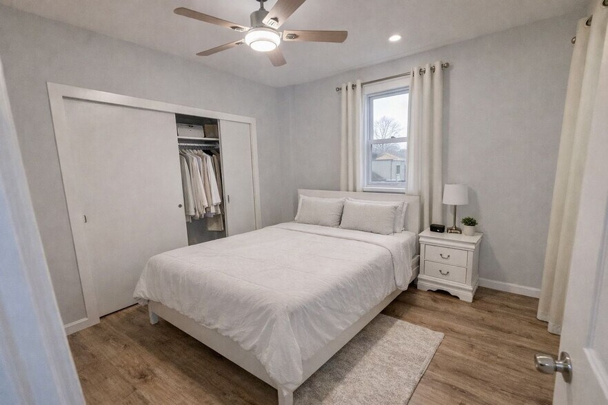 Building Photo - 80 Malcolm Ave