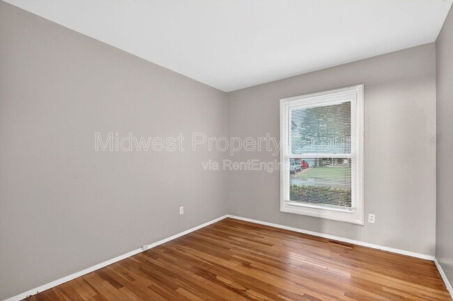 Building Photo - 1165 Lees Ln