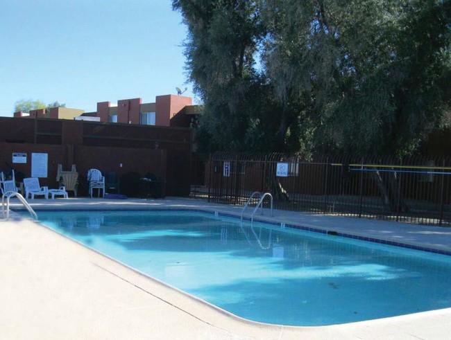 Swimming Pool - Catalunya