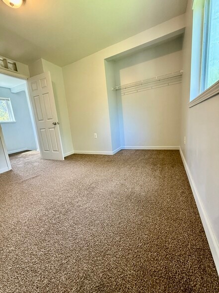 Building Photo - 31543 Alpena Ct