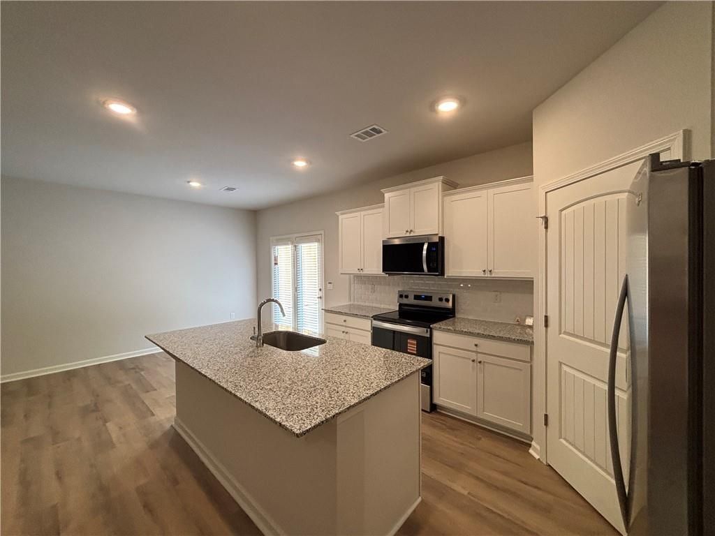 Building Photo - 27 Rustin Rdg