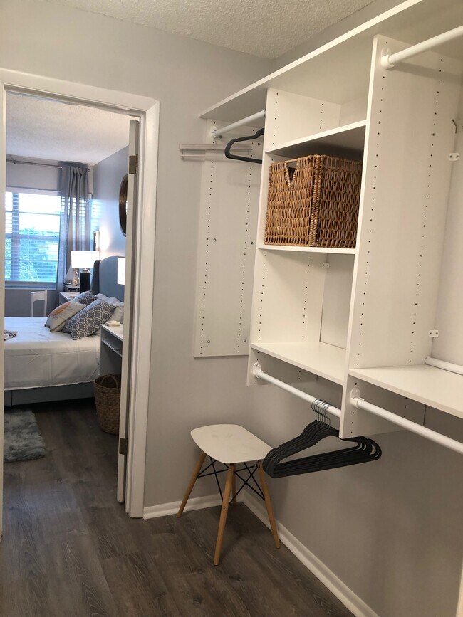 Building Photo - 1825 Cobia Dr