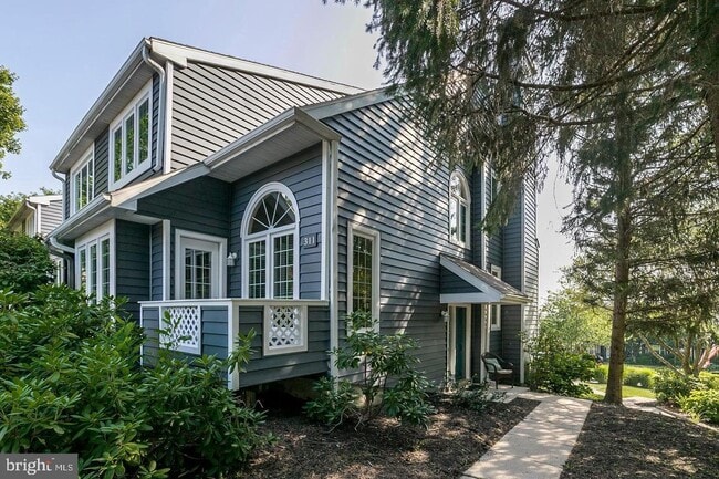 Building Photo - 311 Whistling Swan Ln