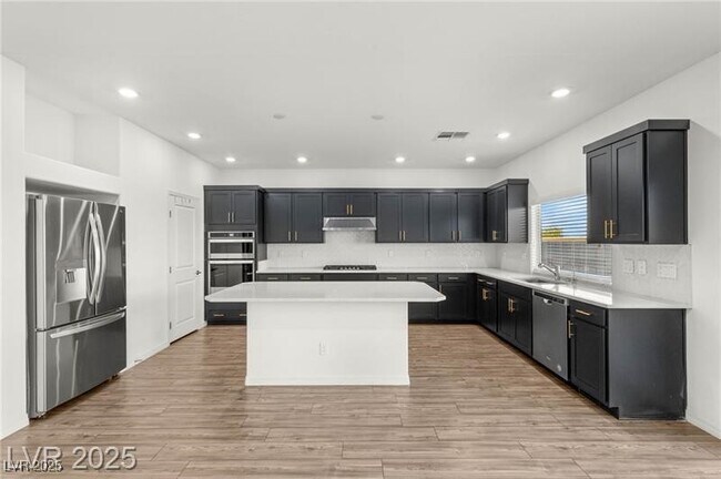 Building Photo - 8326 Monroe Bay St