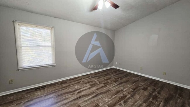 Building Photo - 1012 Kennesborough Rd NW