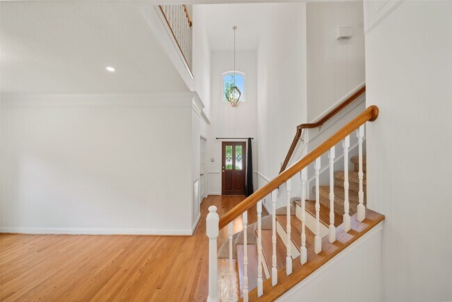 Building Photo - 1207 Melford Dr