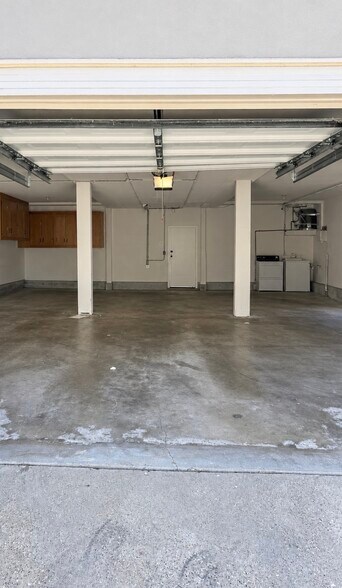 Building Photo - 1348 Manhattan Ave