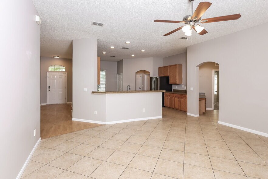 Building Photo - 3014 Piedmont Manor Dr