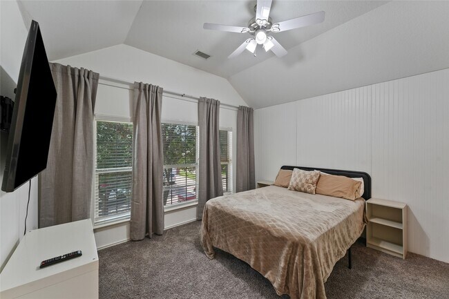 Building Photo - 10522 Badger Canyon Dr