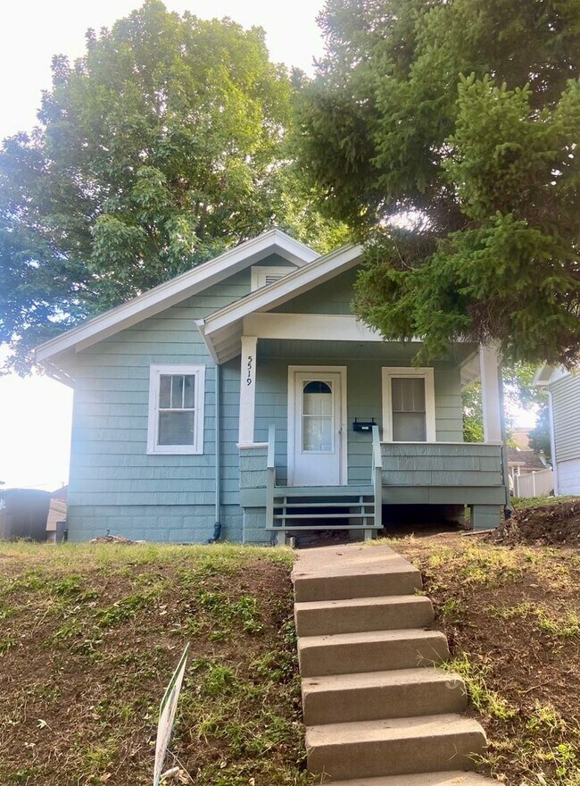 Building Photo - 5519 Hickory St