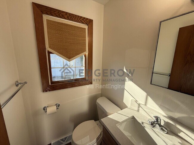 Building Photo - 2540 Ancient Dr SW