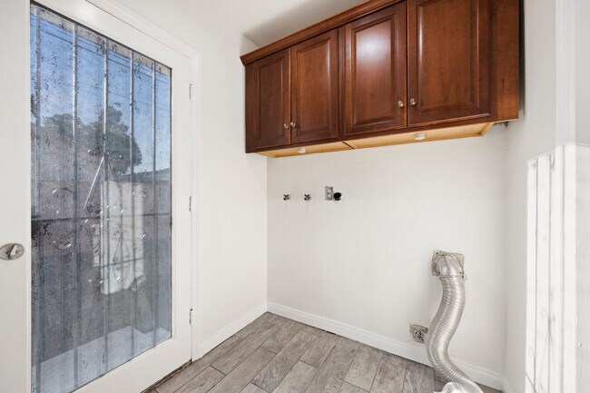 Building Photo - 13205 Casimir Ave