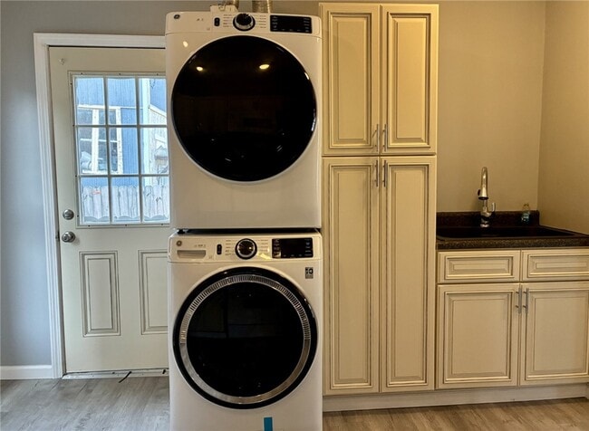 Building Photo - 48 Bemis Ave