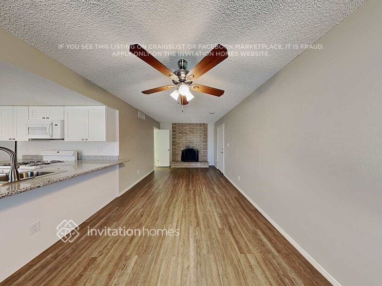 Building Photo - 4408 N 90th Dr