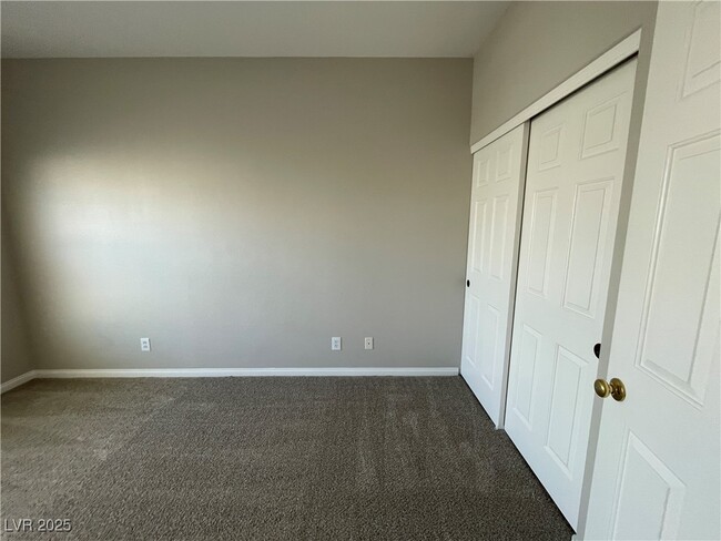 Building Photo - 8463 Antique Cameo Ave