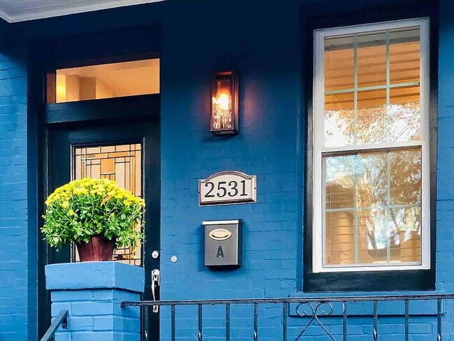 Building Photo - "Spacious 3-Bed, 3-Bath Urban Retreat in Vibrant Washington, DC Neighborhood!"