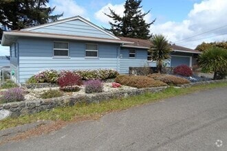 Building Photo - 1460