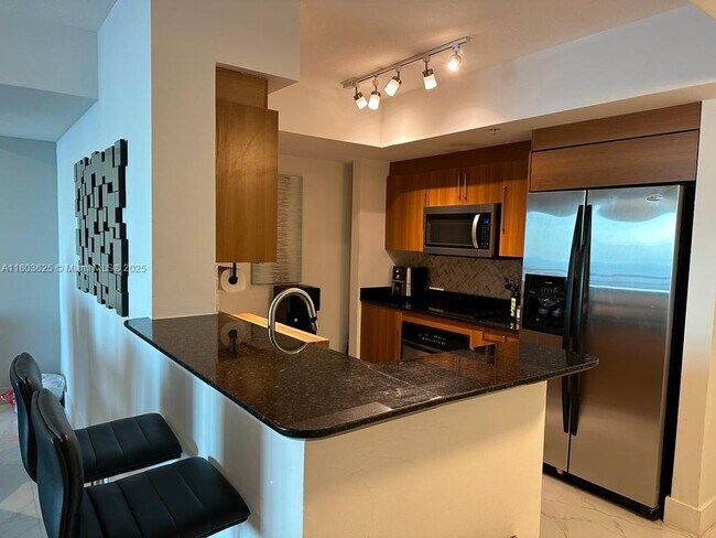 Building Photo - 325 S Biscayne Blvd