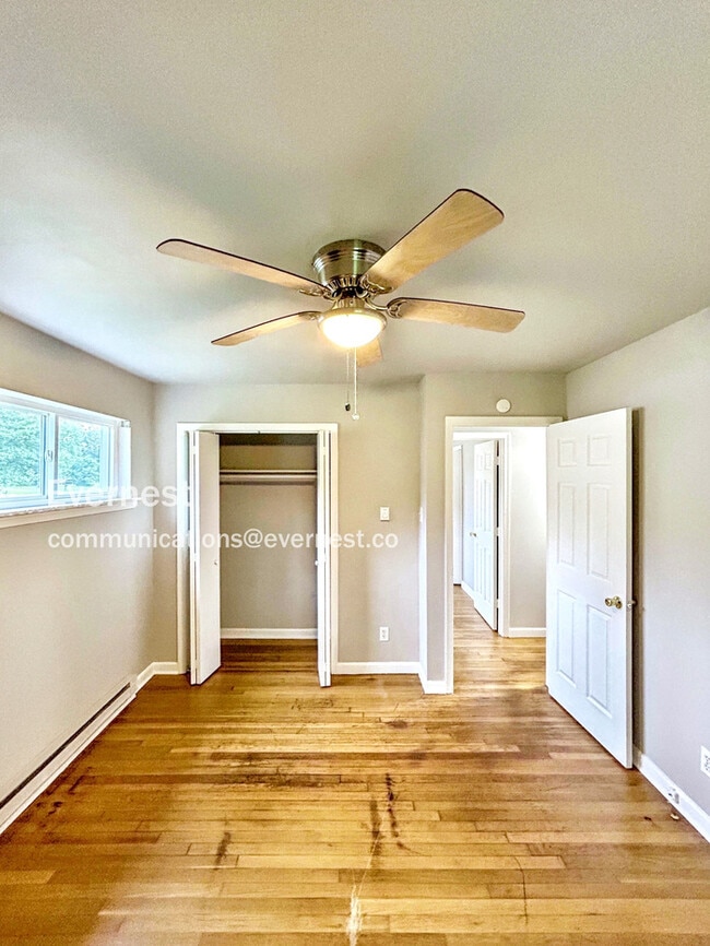 Building Photo - 10813 Bluebell Dr