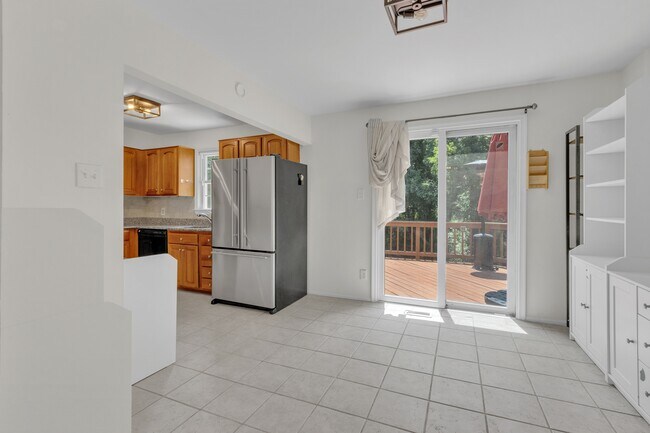 Building Photo - 8247 Clifton Farm Ct
