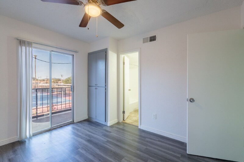 Building Photo - 3222 W Indian School Rd