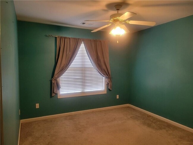 Building Photo - 5555 Holly Springs Dr