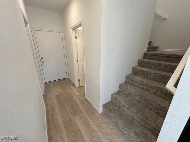 Building Photo - 326 Owens Peak Dr