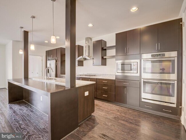 Building Photo - 20447 Codman Dr