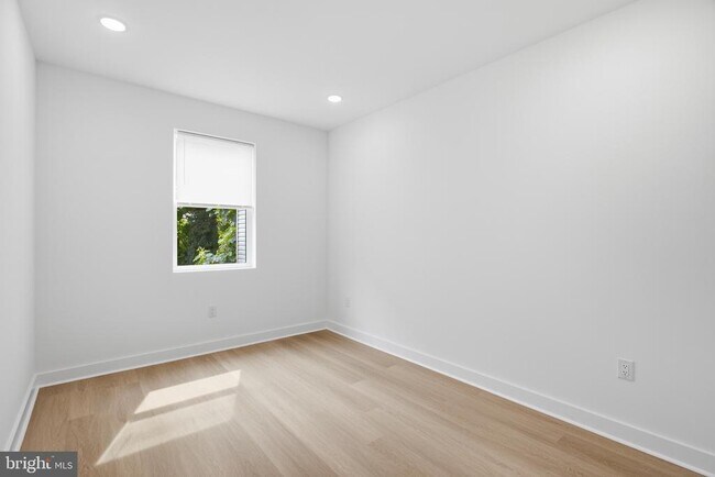 Building Photo - 2251 N 12th St