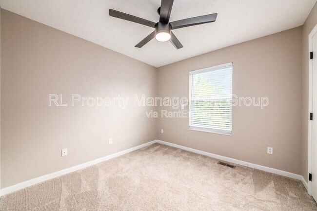 Building Photo - 2940 Wynridge Dr