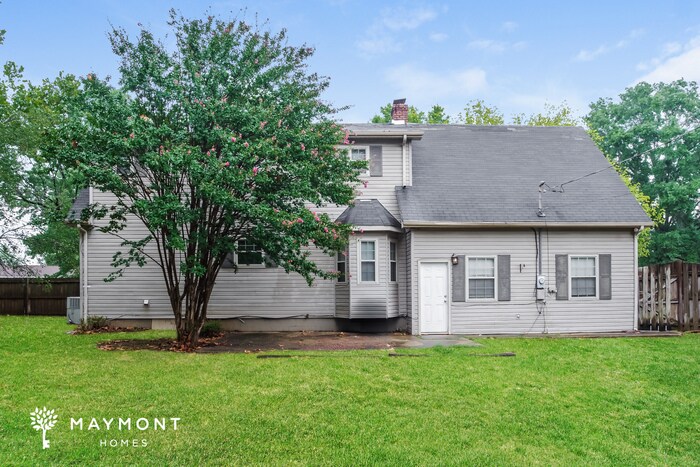 Building Photo - 203 Cascade Dr