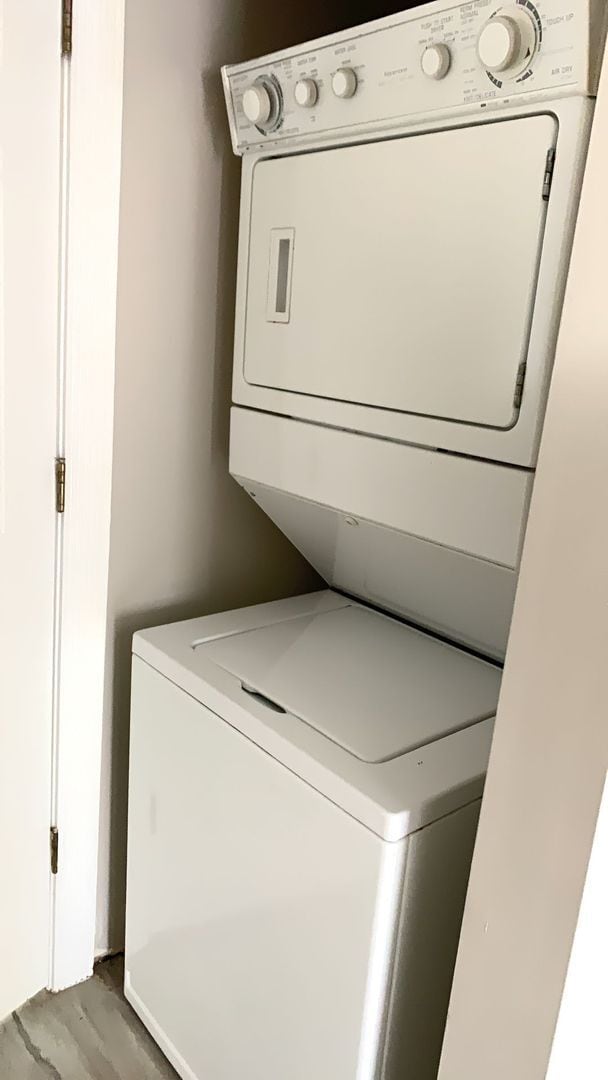 Building Photo - AUGUST SPECIAL!! 1-Bedroom, 1-Bathroom, condo