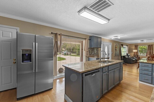 Building Photo - 2622 Hibiscus Ct