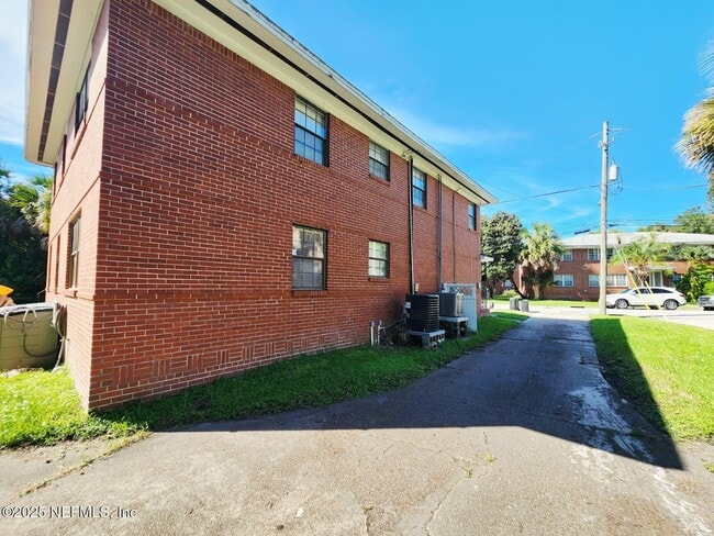 Building Photo - 3116 Belden Cir