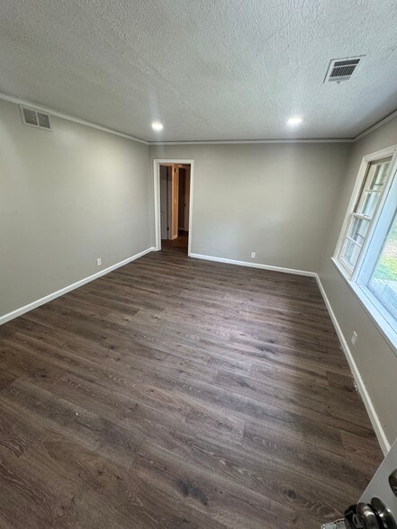 Building Photo - 3034 Grenada Dr