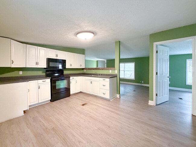 Building Photo - 180 Cr-1148