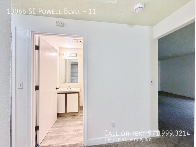 Building Photo - 13066 SE Powell Blvd