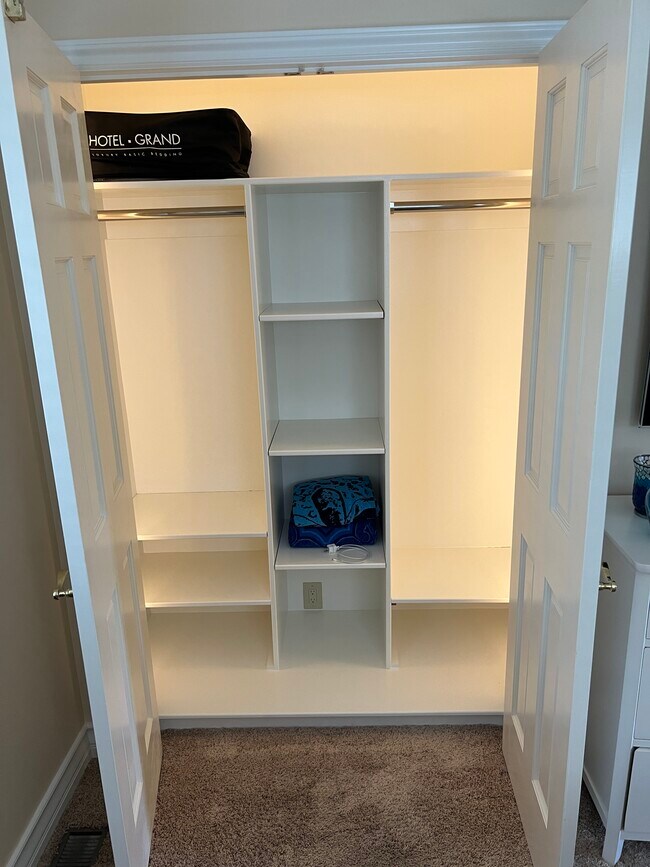 Building Photo - 1318 San Rafael Ave