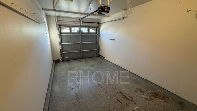 Building Photo - 6892 Florentine Way