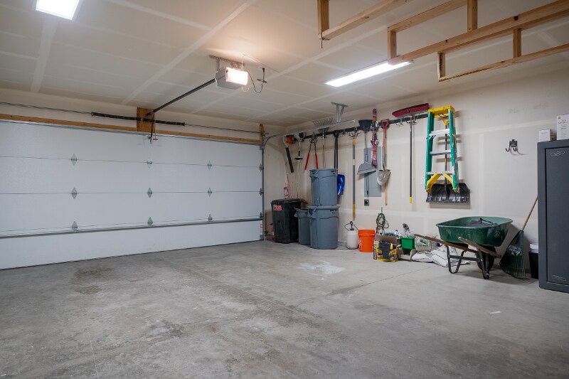 Building Photo - 402 Mill Creek Ct